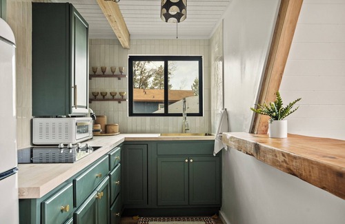 Arrowbear Lake Chalet De Esquí | Cozy Romantic A-Frame w/ Stunning Views Fireplace