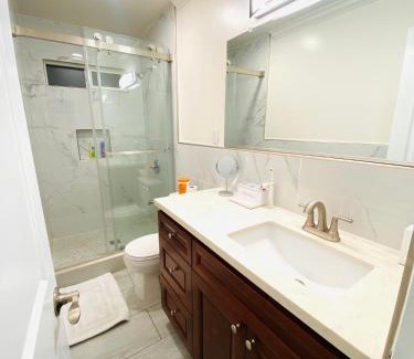 Ontario Casa | Cozy Room Close To Airport