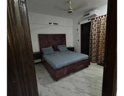 Karachi Apartamento | Cozy Room For Rent