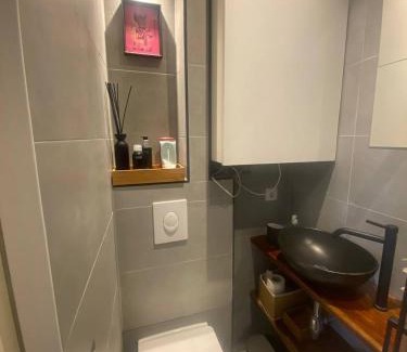 Helmersbuurt Casa | Cozy Room in Oldwest with private bathroom