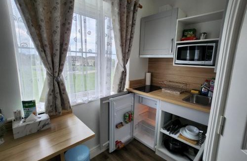 Tyrrelstown Casa | Cozy Room,Private Bathroom,Private Kitchynete