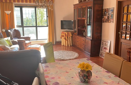Se Nova Apartamento | Acogedora habitación con balcón en Celas