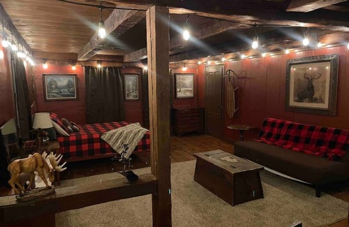 Lanesborough Apartamento | Cozy Rustic Apt in 18th c Berkshire Farmhouse