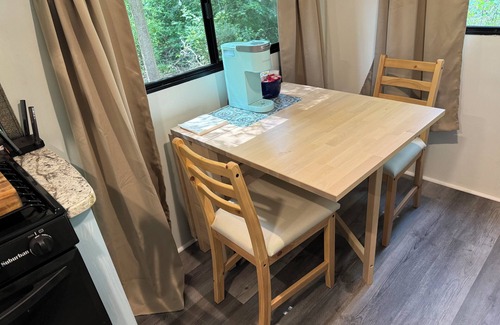 Athens Casa | Cozy RV 1 mile from DT Athens and 2 miles from Sanford Stadium!