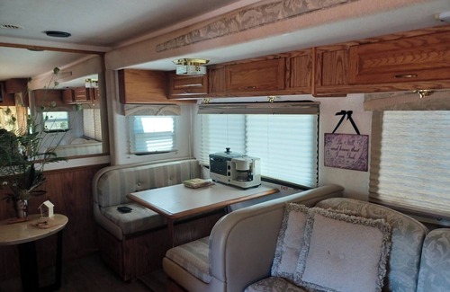 Whiteside Casa | Cozy RV in Fantastic Whitwell with WiFi, AC
