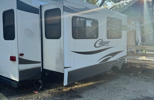 Jacksonville Casa | Cozy RV in Wonderful Jacksonville with WiFi, AC, near shopping, zoo, airport.
