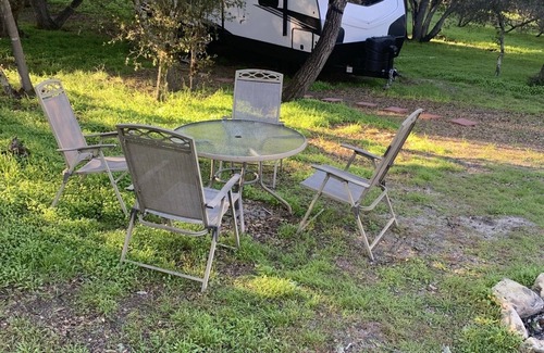 Atascadero Casa | Cozy RV surrounded by nature—close to everything the Central Coast has to offer!