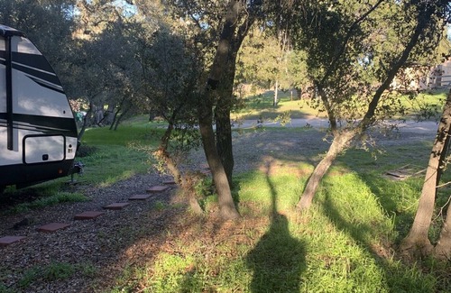 Atascadero Casa | Cozy RV surrounded by nature—close to everything the Central Coast has to offer!
