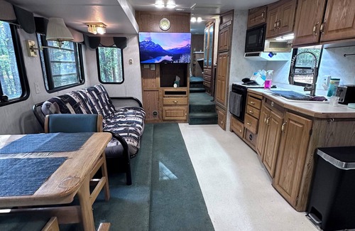 Aiken Casa | Cozy RV with WiFi and AC in charming Aiken