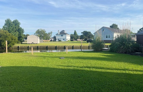 Colington Casa | Cozy RV with WiFi and AC in Welcoming Grandy