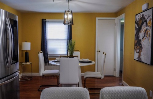 New Britain Casa | Cozy Safe Home