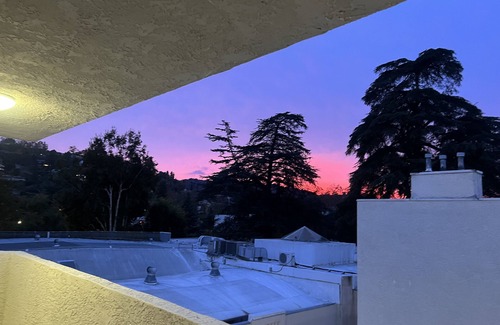 Sherman Oaks Apartamento | Cozy Sanctuary in LA / Sherman Oaks
