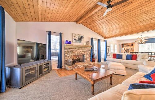 Sapphire Casa | Cozy Sapphire Resort Home with Deck and Mountain Views
