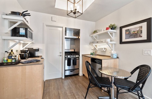 Del Mar Heights Apartamento | Cozy Seashore Studio by Gather Near Torrey Pines Beach Lagoons