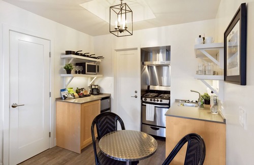 Del Mar Heights Apartamento | Cozy Seashore Studio by Gather Near Torrey Pines Beach Lagoons