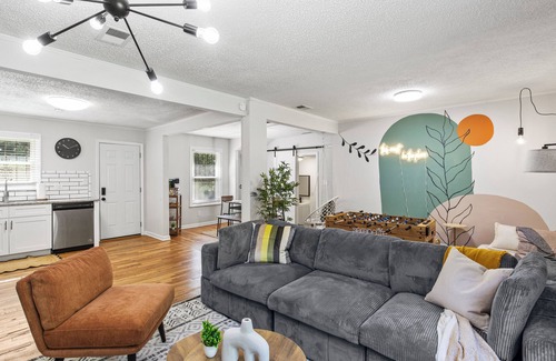 Church Street Casa | Cozy & Secluded, 10 Min to Airport, 20 Min to Downtown, Self Checkin