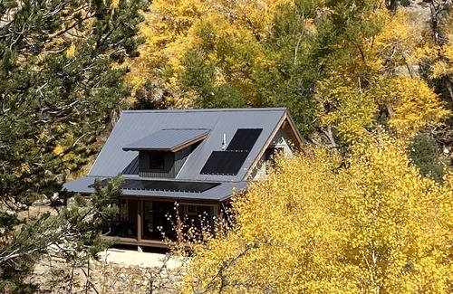 Salida Casa | Cozy, secluded home close to everything. 15 min to town and skiing.