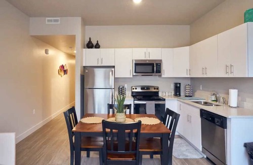 Salt Lake City Apartamento | Cozy*Secure*Easy Ski Access*Hot Tub*Gated Parking