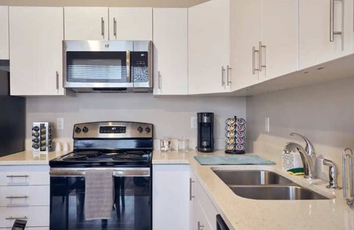 Salt Lake City Apartamento | Cozy*Secure*Easy Ski Access*Hot Tub*Gated Parking