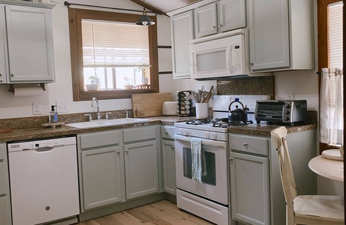 Springville Cabaña | Cozy Sequoia . Close to The Springville Ranch Venue & Sequoia Nat. Park.