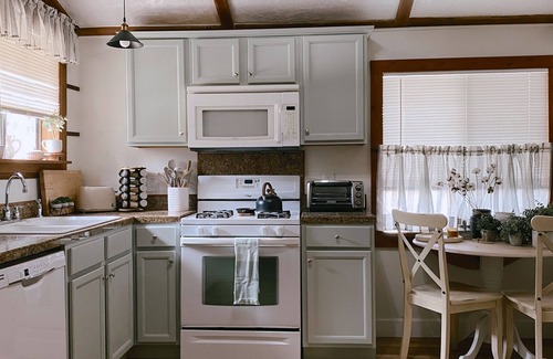 Springville Cabaña | Cozy Sequoia . Close to The Springville Ranch Venue & Sequoia Nat. Park.