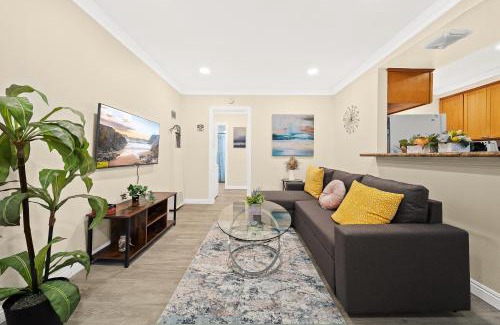 Alhambra Apartamento | Cozy & Serene ~ 12mins to Downtown LA