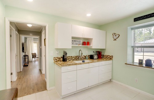 Shenandoah Casa | Cozy Shenandoah Home < 2 Mi to The Woodlands Mall!