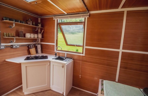 Alfriston Cabina | Cozy shepherds hut in the stunning village of Alfriston