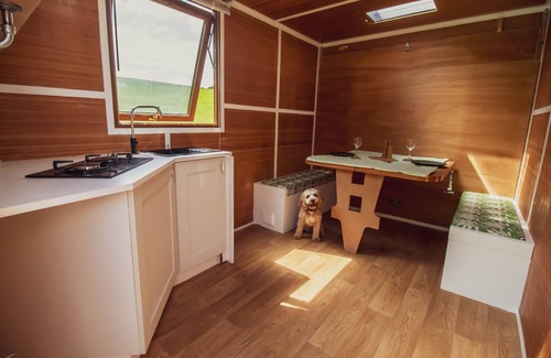 Alfriston Cabina | Cozy shepherds hut in the stunning village of Alfriston