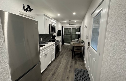 Sweeny Cabaña | Cozy Shipping Container Home