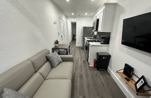 Sweeny Cabaña | Cozy Shipping Container Home