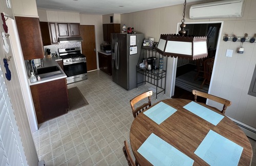 North Wildwood Casa | Cozy Shore Home for 6 – Ideal for Family or Friends