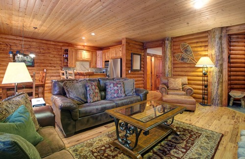 Deer Valley Condominio | Walk to Lifts - 2BR / 3BA, Jacuzzi privado, chimenea, WiFi, HBO / Showtime, piscina