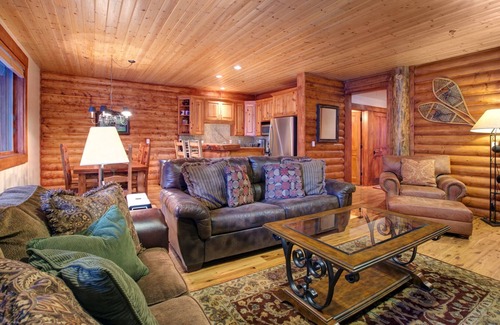 Deer Valley Condominio | Walk to Lifts - 2BR / 3BA, Jacuzzi privado, chimenea, WiFi, HBO / Showtime, piscina