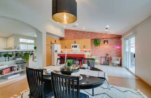 Silverado Ranch Casa | Cozy Single Story Home in the Heart of Las Vegas