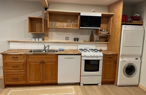 Okanagan-Similkameen Apartamento | Cozy ski retreat on Apex Mountain Road.