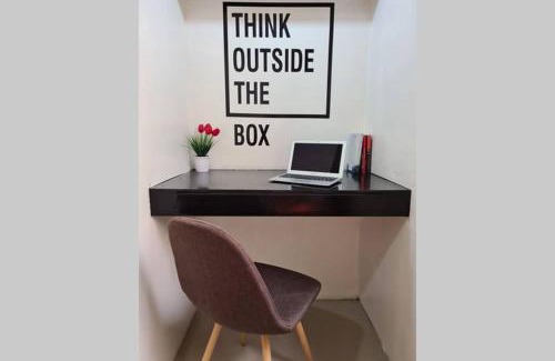 Pallocan Apartamento | Cozy Space Near SM with Netflix and Fiber WiFi