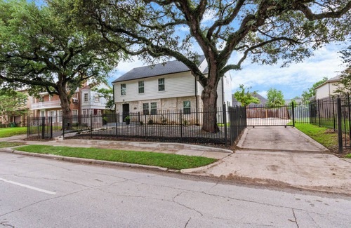MacGregor Casa | Cozy space with free Wi-Fi/5-min to dwtn/med ctr