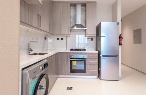 Dubai Sports City Apartamento | Cozy & Spacious 2 BHK Downtown