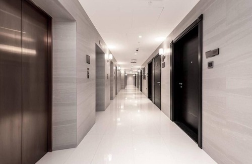 Dubai Sports City Apartamento | Cozy & Spacious 2 BHK Downtown