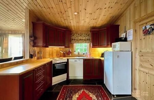 Ringsaker Casa | Cozy spacious cabin with sauna at Natrudstilen
