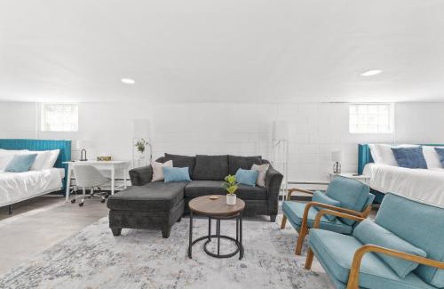 Speedway Casa | Cozy Speedway Basement