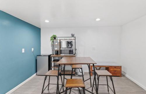 Speedway Casa | Cozy Speedway Basement