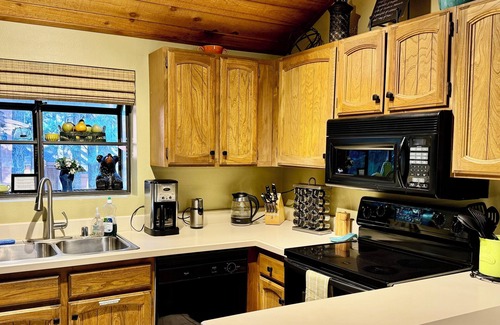 Mammoth Lakes Casa | Your High Sierra Basecamp - A pie de restaurantes / tiendas, piscina, jacuzzi, ideal para familias