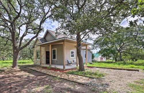 Spring Branch Casa | Cozy Spring Branch Cottage in Hill Country!