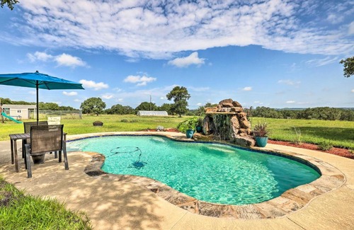Spring Branch Casa | Cozy Spring Branch Cottage in Hill Country!