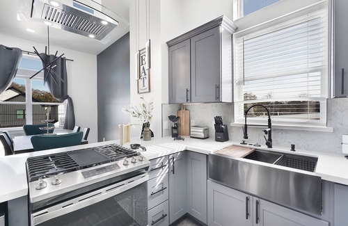 Spring Branch West Casa | Cozy Spring View in Houston-Few mins to Energy Corridor & Downtown