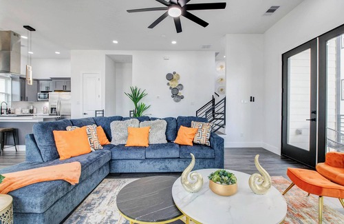 Spring Branch West Casa | Cozy Spring View in Houston-Few mins to Energy Corridor & Downtown