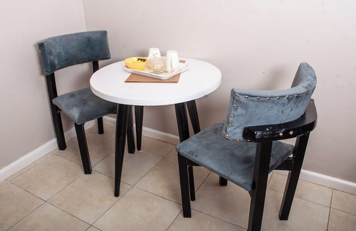 Runda Apartamento | Cozy Stay at Bambo Nest, Coral BELLS | Rooftop Pool, Free WiFi, Netflix & More!