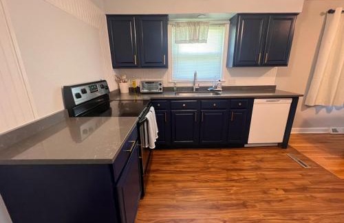 Winston - Salem Casa | Cozy Stay Near DT with Deck and Yard